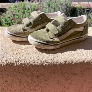 Kids Green Velcro Sneakers